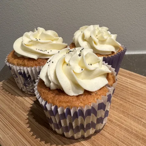 Lemon Curd maanzaad Cupcake Main