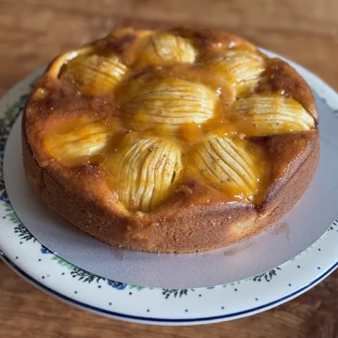 Opengewerkte appeltaart met arbikozen jam