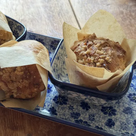 Appeltaartmuffin met pecannoten detail